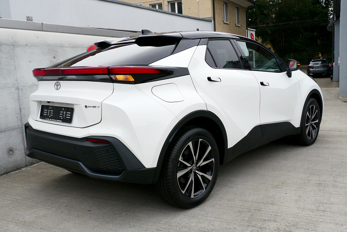 Toyota C-HR 2.0 PHEV Trend 105269 2