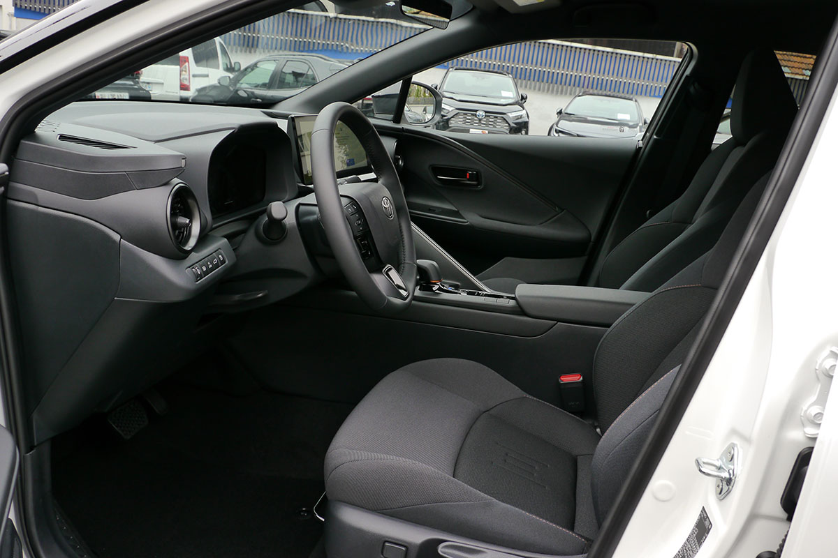 Toyota C-HR 2.0 PHEV Trend 105269 6