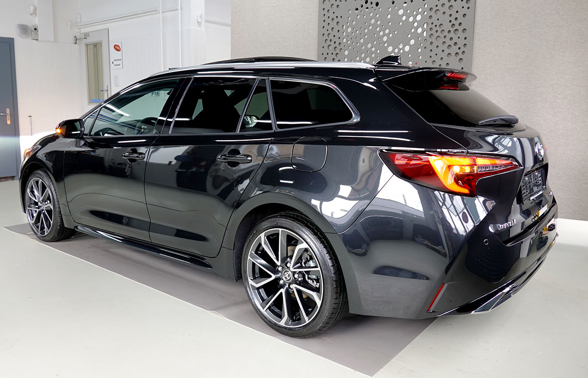 Toyota Corolla Touring Sports 2.0 HEV Premium, Panorama 105339 2