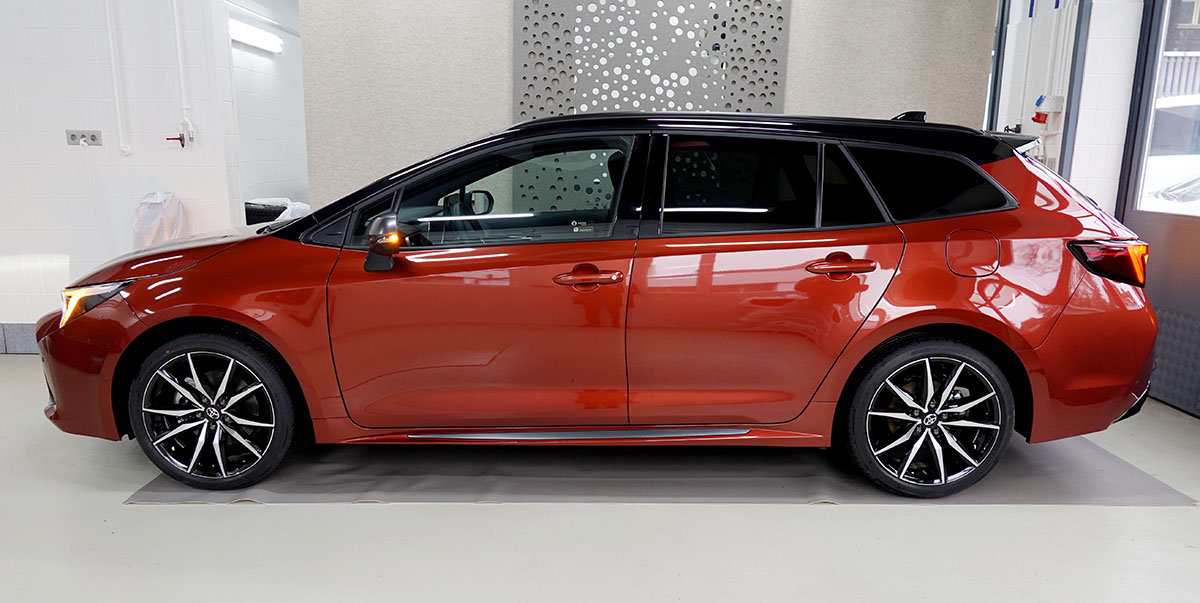 Toyota Corolla Touring Sports 2.0 HEV GR Sport 105367 1