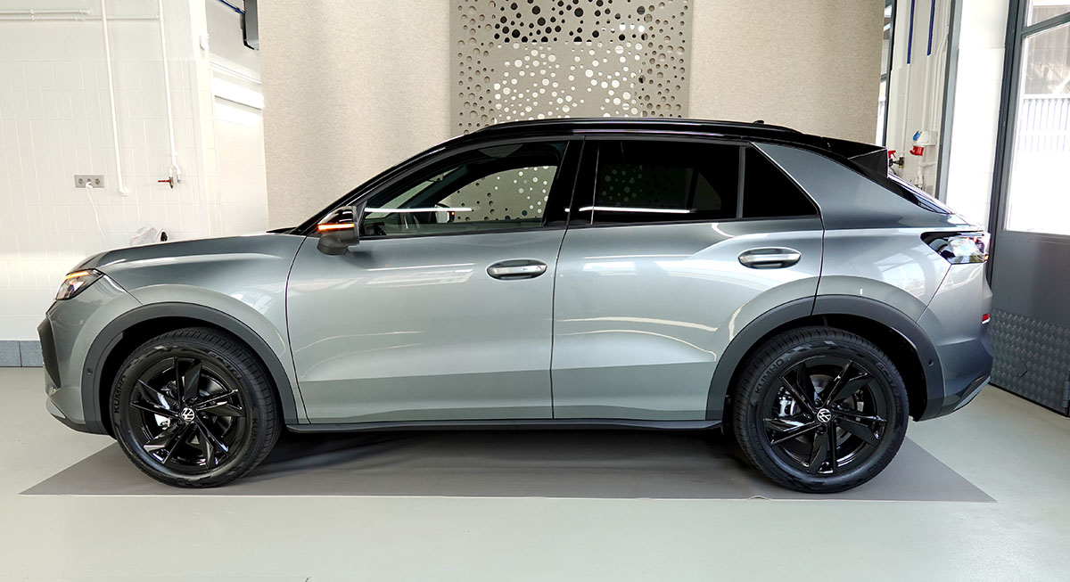 VW T-Roc 1.5 eTSI Style DSG, AHK, 360° Kamera 105371 1