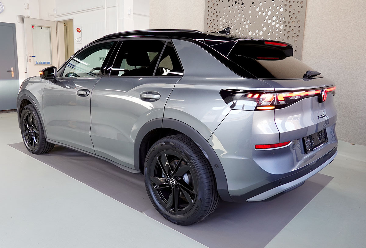 VW T-Roc 1.5 eTSI Style DSG, AHK, 360° Kamera 105371 2