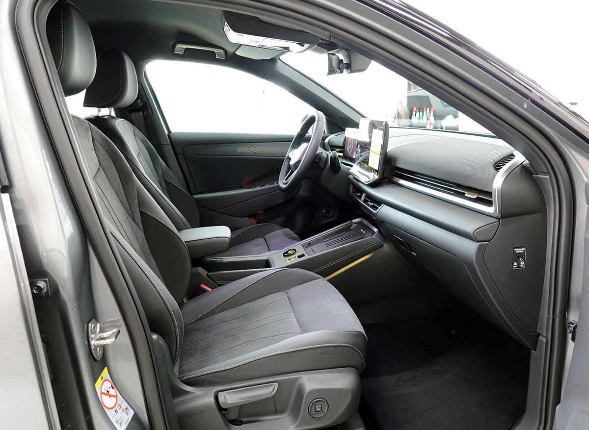 VW T-Roc 1.5 eTSI Style DSG, AHK, 360° Kamera 105371 4