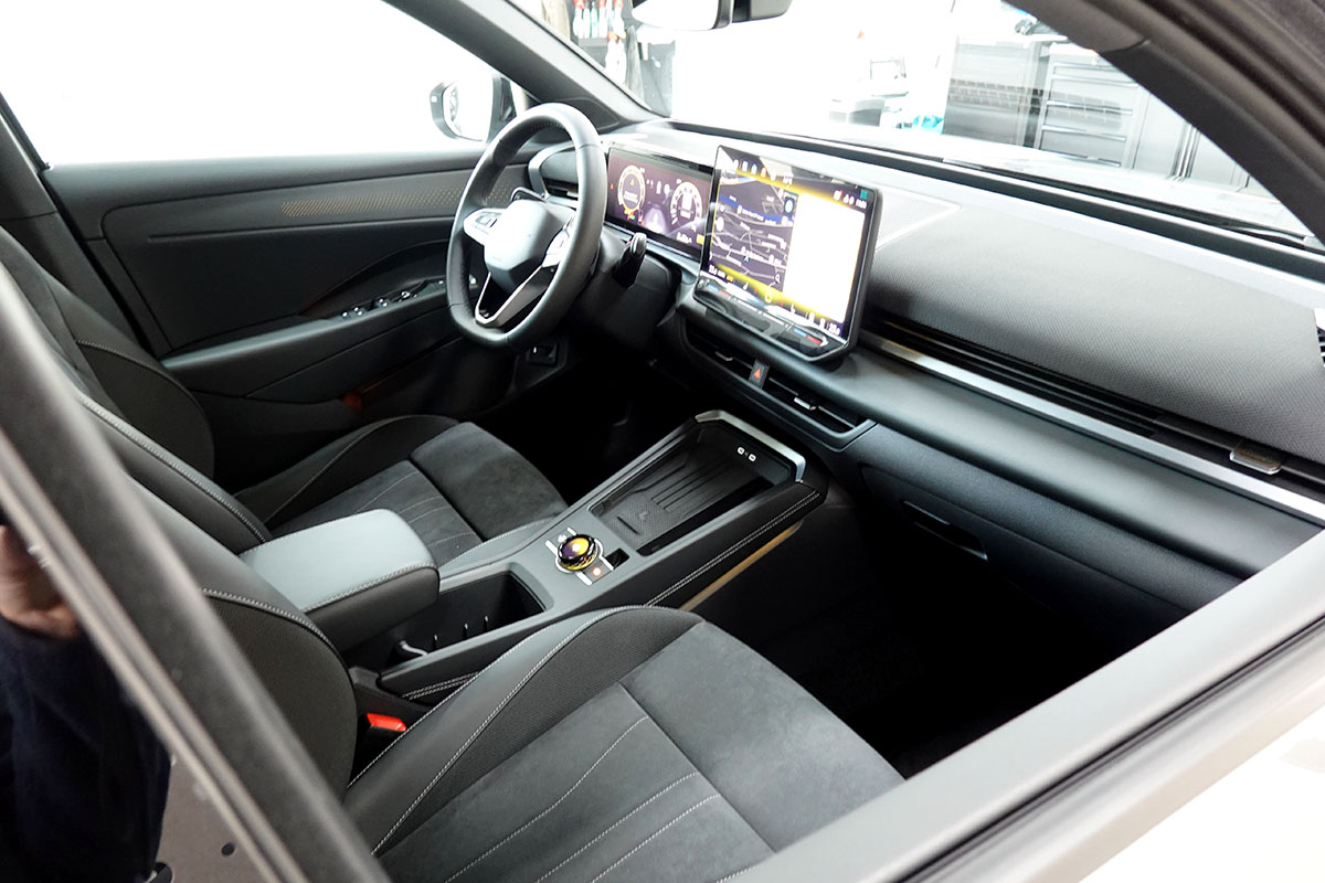 VW T-Roc 1.5 eTSI Style DSG, AHK, 360° Kamera 105371 5