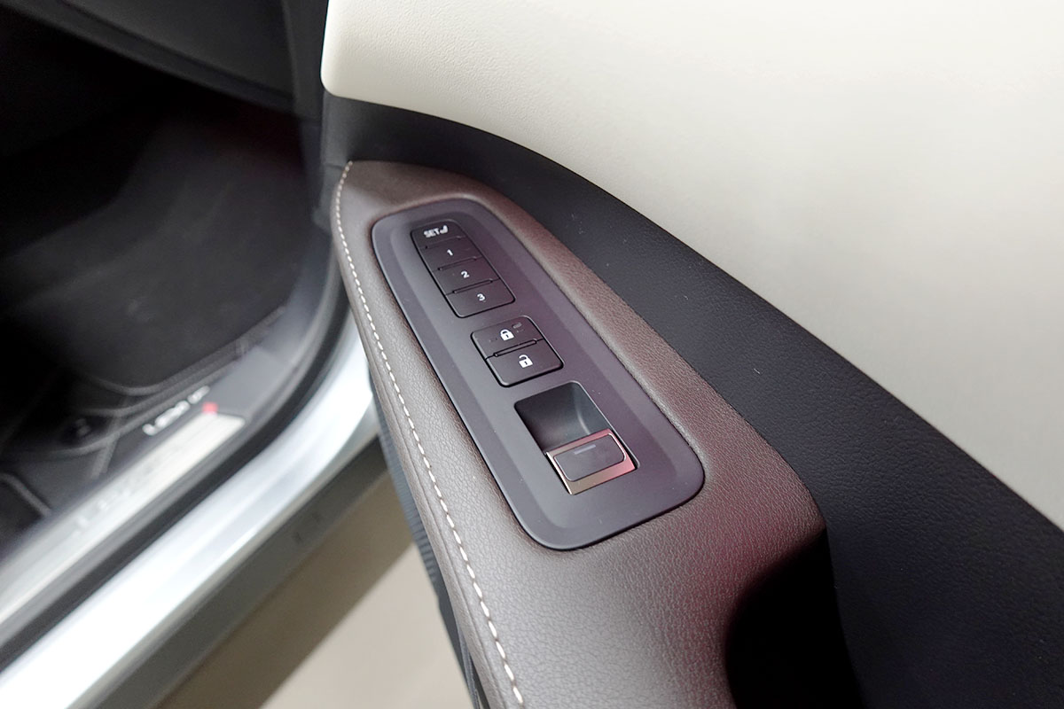 Lexus RX 450h+ Excellence 105377 14