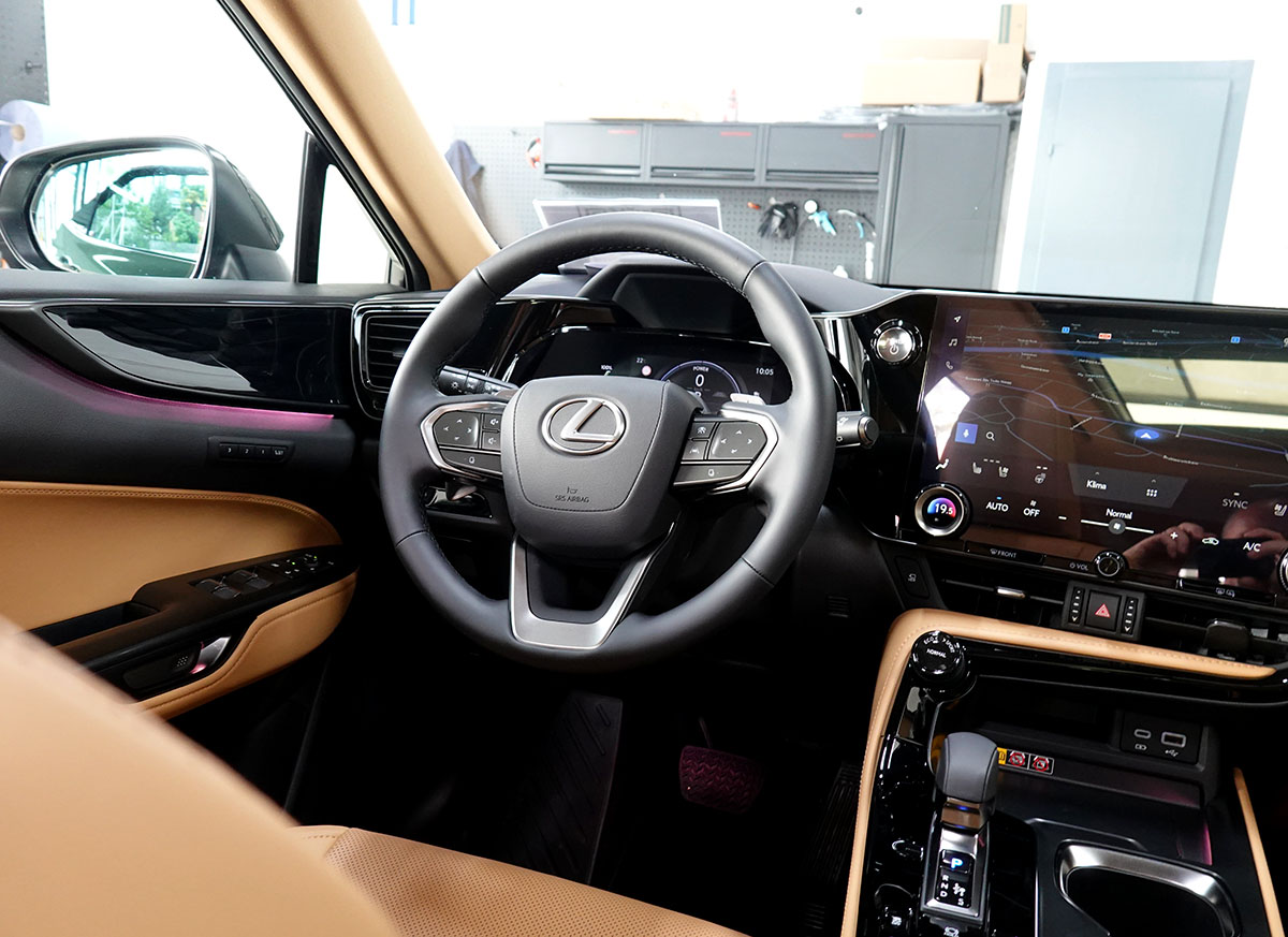 Lexus NX 450h+ Comfort Panorama 105410 7