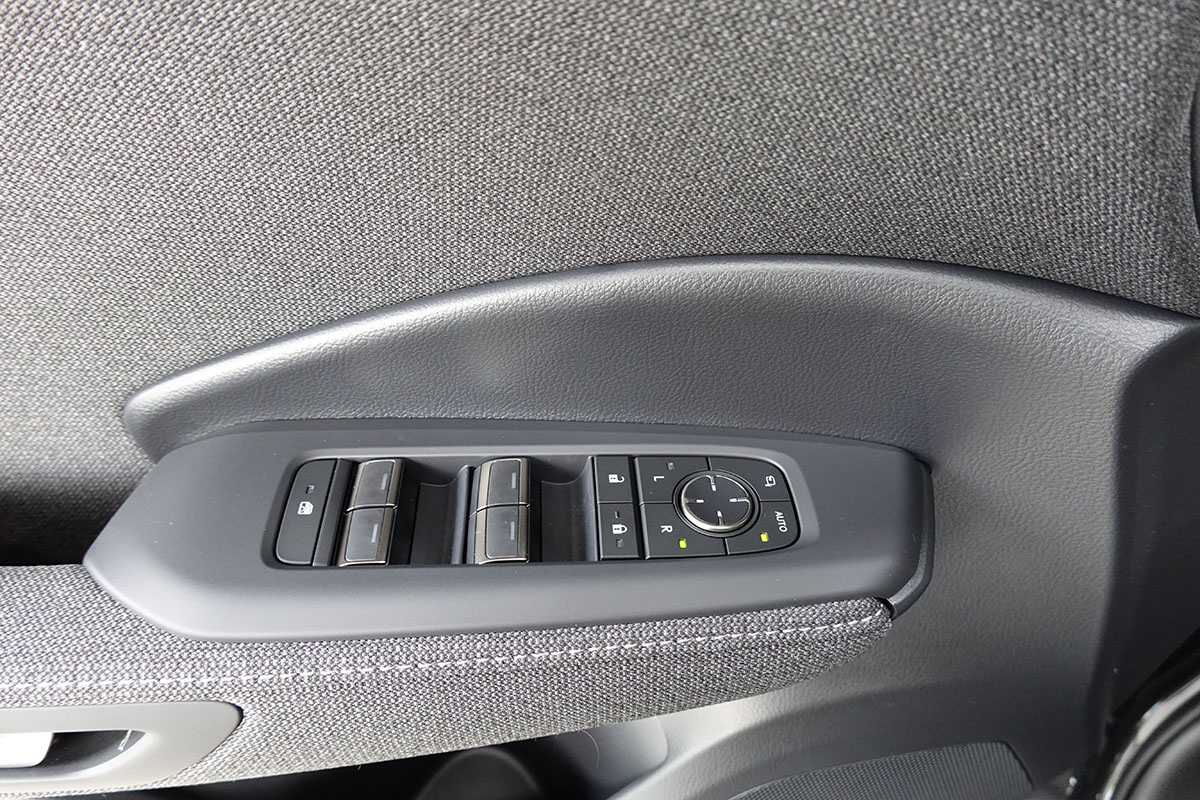 Lexus LBX 1.5 Hybrid Impression 105421 10