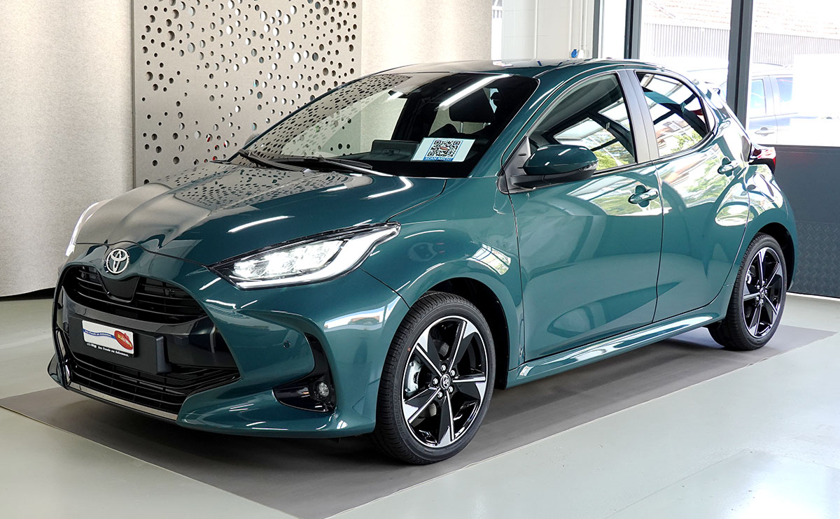 Toyota Yaris 1.5 VVT-i HSD Premium 105487 0